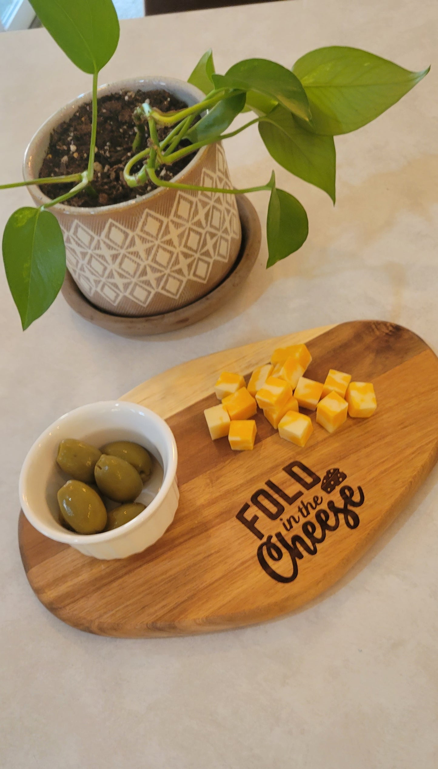 Irregular Shape Acacia Boards Charcuterie Board Serving Tray